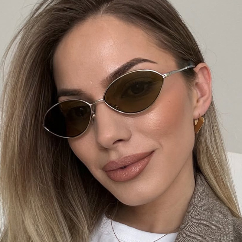 Vintage Fashion Trends - Retro okulary przeciwsłoneczne w stylu kociego